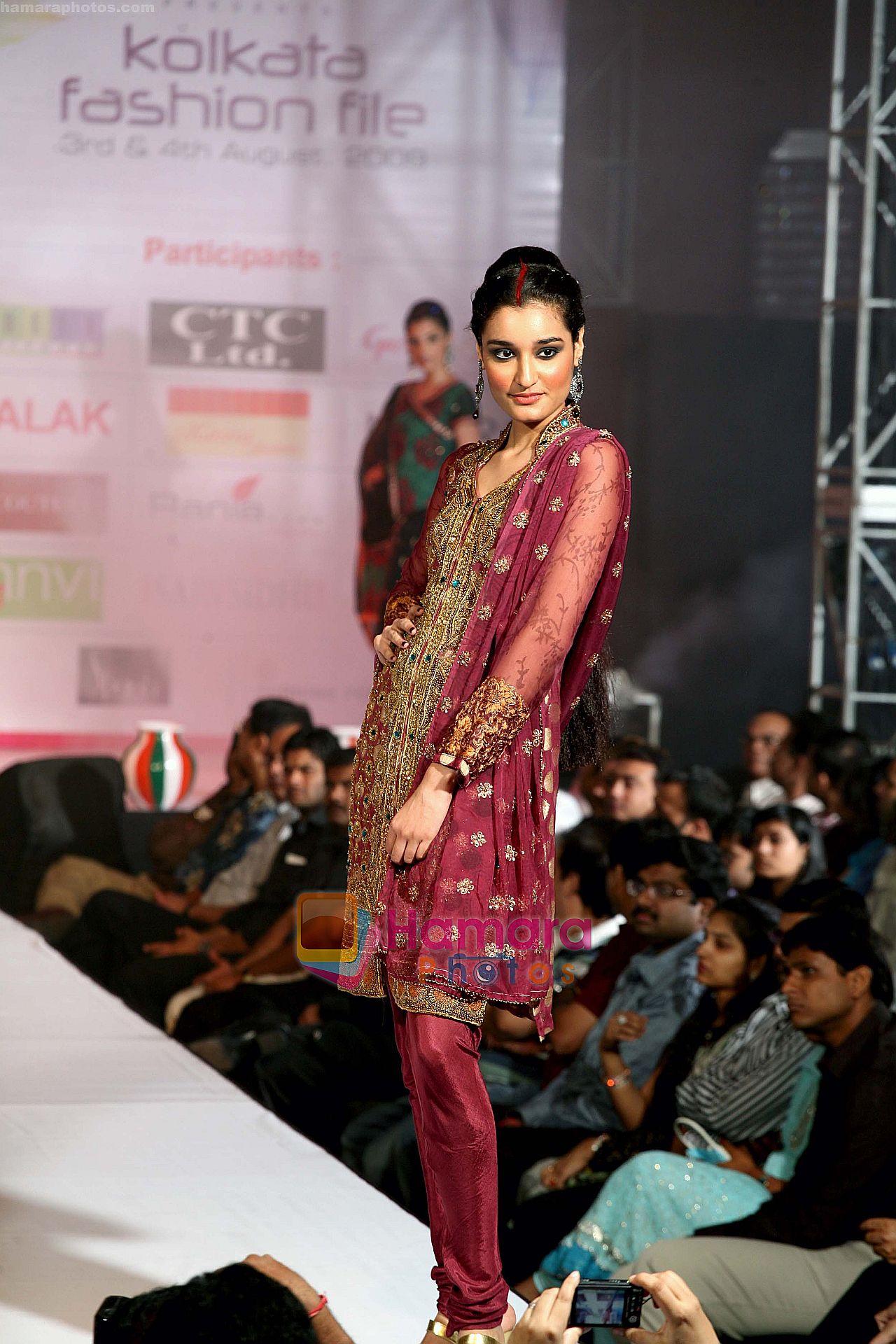 at COKUSS Kolkata Fashion File 09 in Kolkata on 4th Aug 2009 / 2009